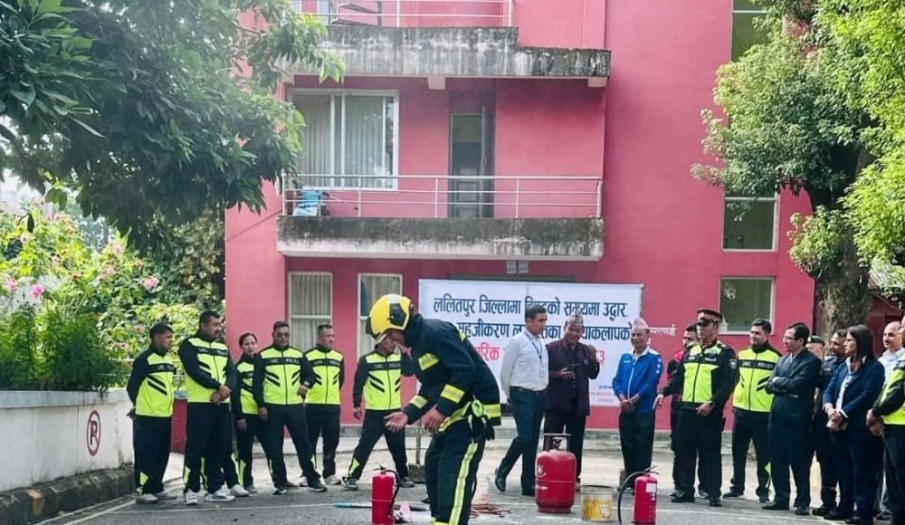 विपद्को समयमा उद्धार सहजीकरणमा व्यवहारिक अभ्यास सञ्चालन गर्नु हुदै