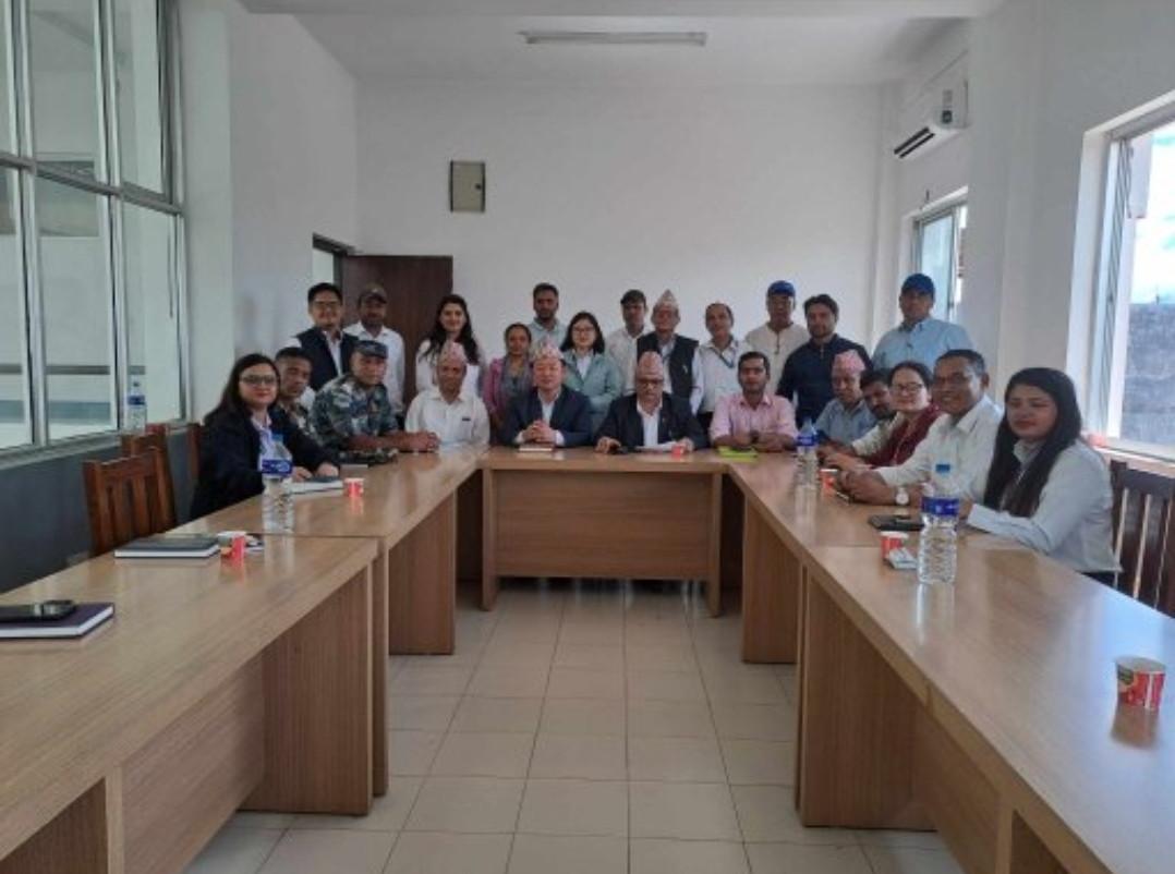 मिति २०८० असार १३ गते प्रमुख जिल्ला अधिकारी श्री रुद्रप्रसाद पण्डितज्यूको आतिथ्यमा  सहायक प्रमुख जिल्ला अधिकारी श्री अमर दिप सुनुवारको अध्यक्षतामा वसेको सुचना अधिकारी ललितपुरको वैठक